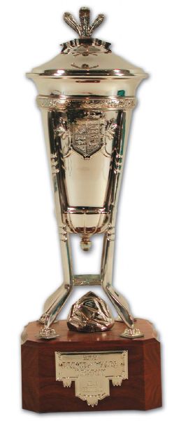 1992-93 Montreal Canadiens Prince of Wales Trophy Presented to Jean Beliveau (13")