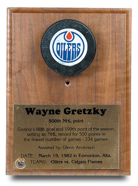 1981-82 Wayne Gretzky 500th NHL Point Milestone Goal Puck