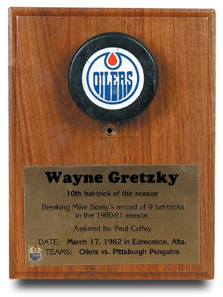 1982 Wayne Gretzky NHL Record 10th Hat Trick Record Goal Puck