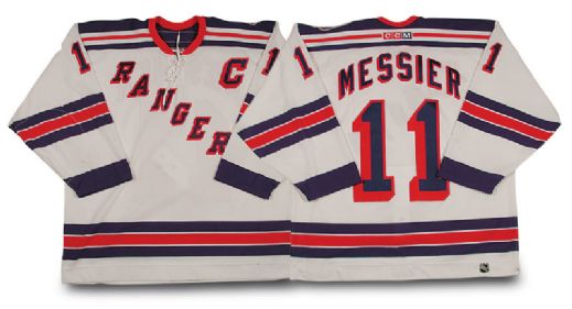 Mark Messier 2001-02 NY Rangers Game Worn Jersey ADDENDUM