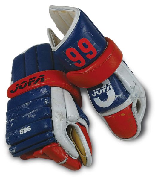 1980s Wayne Gretzky Edmonton Oilers Game Worn Jofa Gloves