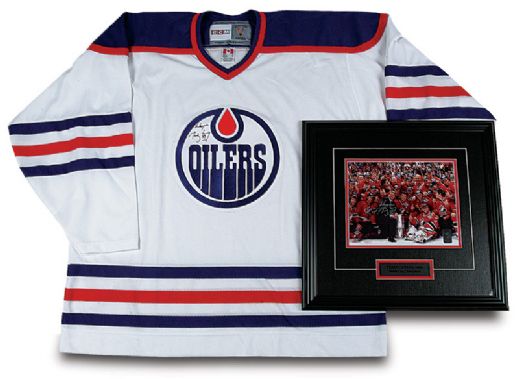 Wayne Gretzky Autographed Oilers Jersey & Team Canada Photo