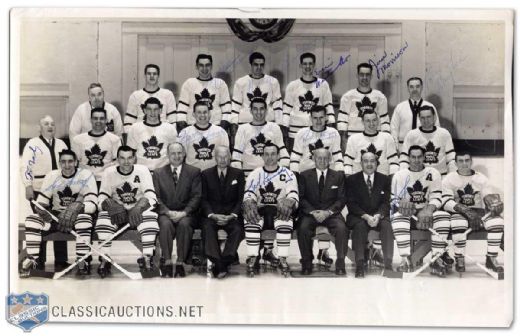 1953-54 Toronto Maple Leafs Turofsky Team Photo Autographed by 12
