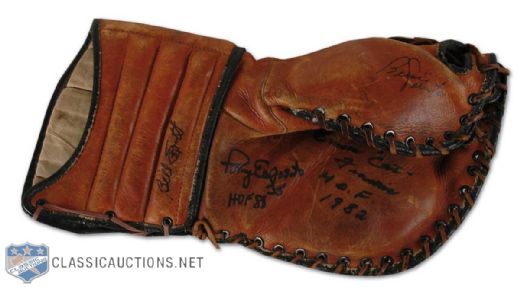 Vintage 1950s Goalie Glove Autographed by Emile Francis,Tony Esposito, Bernie Parent and Billy Smith