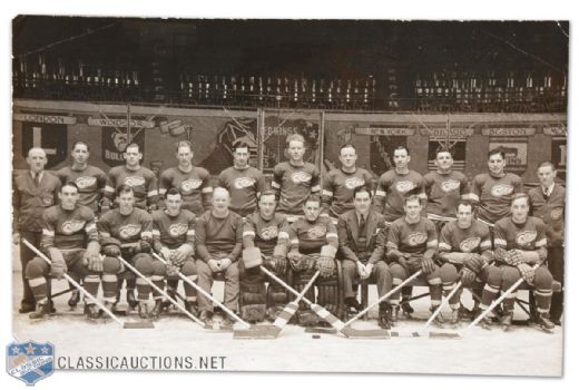 1939-40 Detroit Red Wings Team Photo (6" x 10")