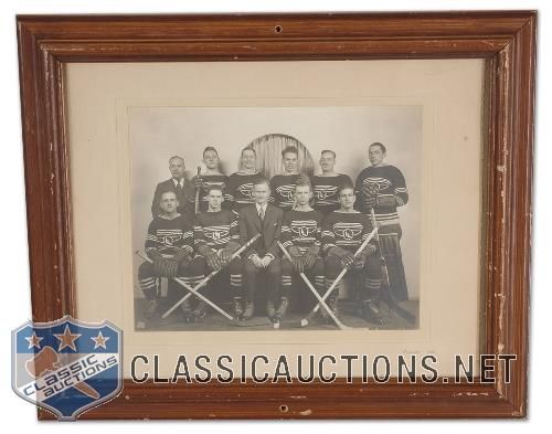 Circa 1930 LL Hockey Team Framed Antique Team Photo