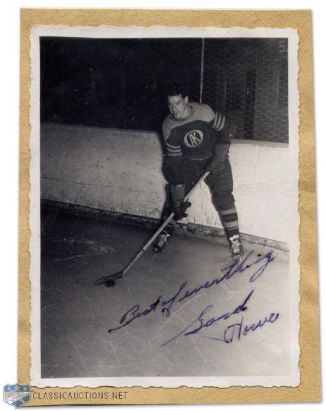 1945-46 USHL Omaha Knights Autographed Photo & Crest Collection with Gordie Howe!