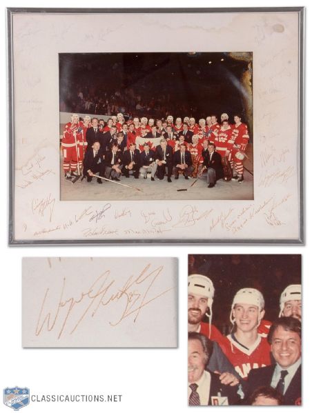 1982 World Championships Team Canada Team Signed Photograph