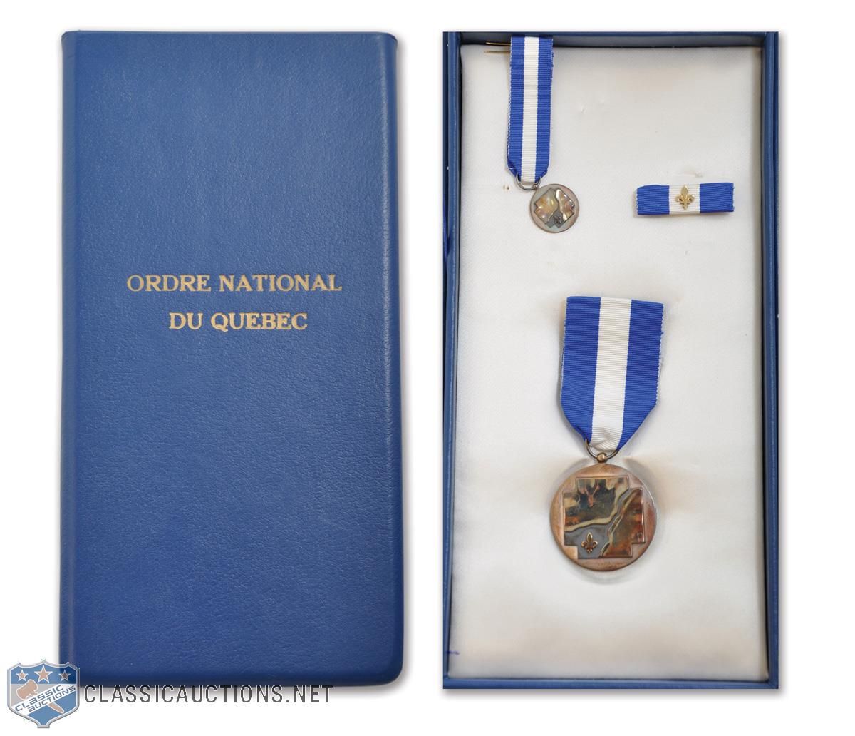 Image of Paire de badges de poitrine de médailles : l'Ordre royal  guelphique