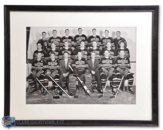 Chicago Black Hawks 1954-55 Framed Team Photo (16" x 20 1/2")