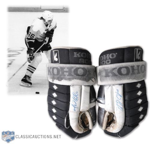 Mario Lemieuxs Late-1980s Pittsburgh Penguins Signed Game-Used Koho Gloves