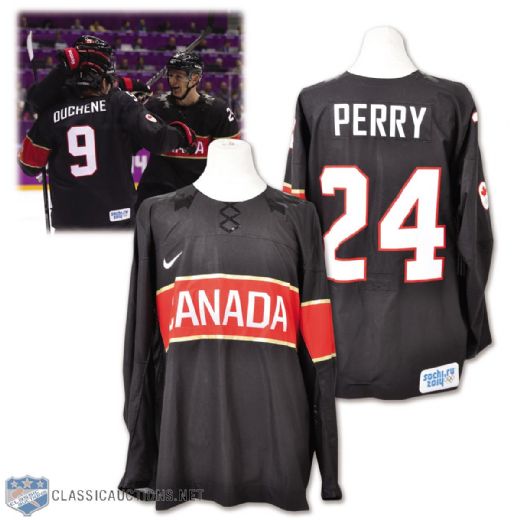 Corey Perrys 2014 Olympics Team Canada Game-Worn Jersey with Hockey Canada LOA