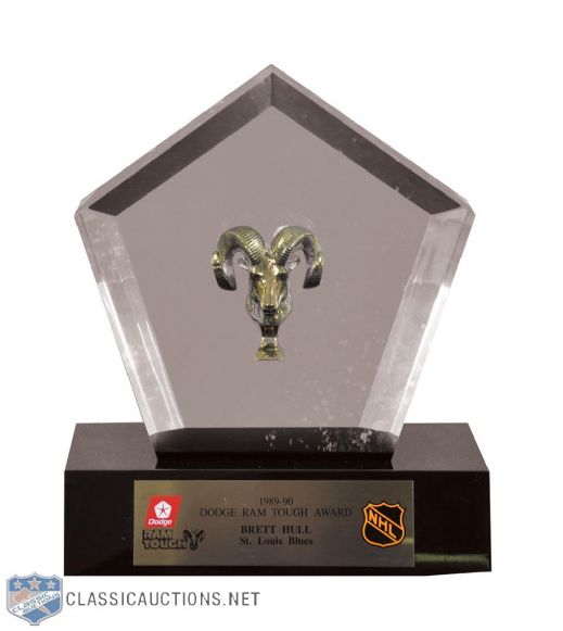 Brett Hulls 1989-90 St. Louis Blues Dodge Ram Tough Award (13 1/2") 