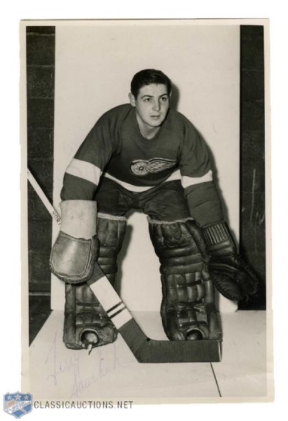 Deceased HOFer Terry Sawchuk Detroit Red Wings Signed Photo - PSA/DNA (3 3/4" x 5 3/4")