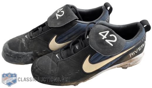 Mariano Riveras New York Yankees Game-Used Cleats