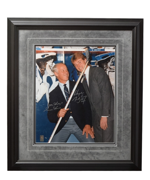 Wayne Gretzky and Gordie Howe Dual-Signed "The Hook" Limited-Edition Framed Photo #3/99 with WGA COA (26 ½” x 30”) 