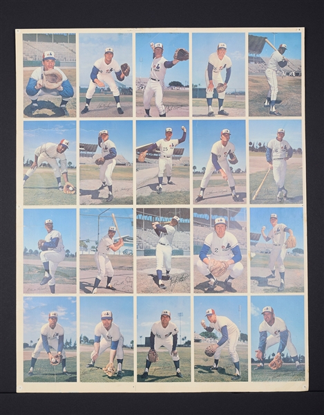 Montreal Expos Memorabilia Collection with 1971 Catelli 3-D "Expos in Action" Set of 5, 1971 Postcards Uncut Sheet and More!