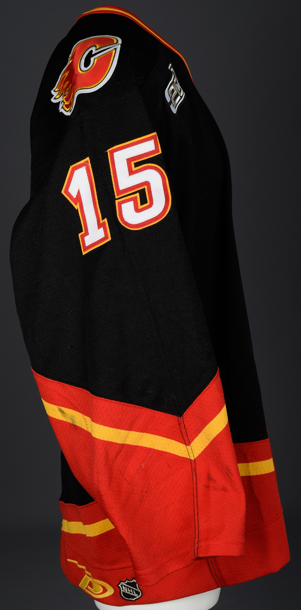 Martin St. Louis 99'00 ROOKIE Calgary Flames Game Worn Jersey