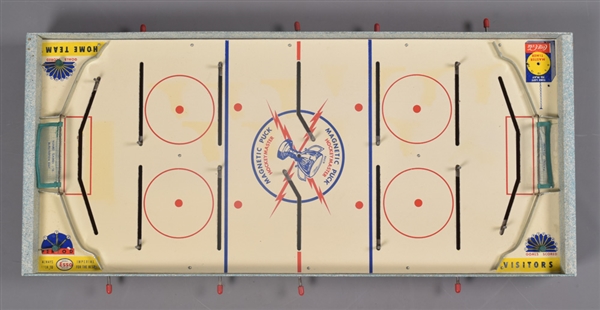 Vintage Munro Magnetic Puck Hockeymaster Table Top Hockey Game in Superb Condition Plus Vintage "Stanley Cup Hockey Game"