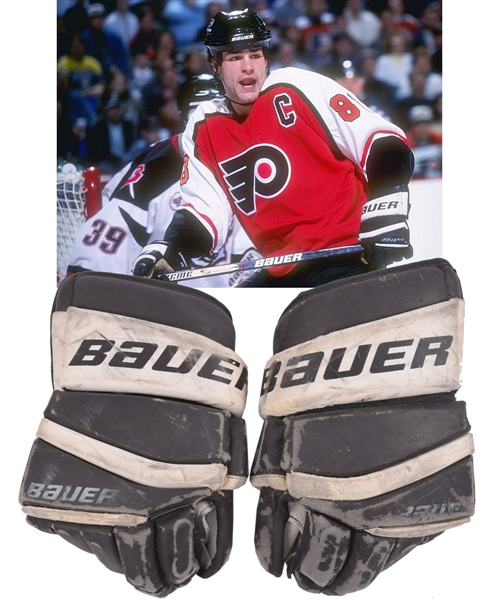 Eric Lindros 1996-97 Philadelphia Flyers Bauer Game-Used Gloves - Photo-Matched!