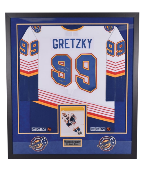 Wayne Gretzky Signed St. Louis Blues Framed Jersey Display (42” x 47”) with UDA COA