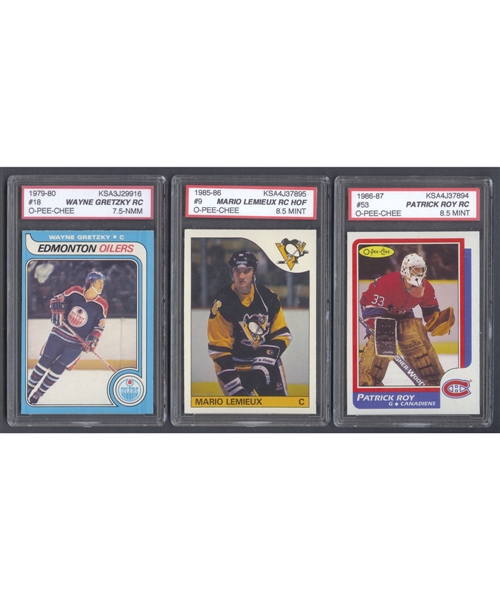 1979-80 O-Pee-Chee Hockey #18 HOFer Wayne Gretzky KSA-Graded Rookie Card Plus 1985-86 OPC Set and 1986-87 OPC Near Set Including Lemieux and Roy KSA-Graded RCs  
