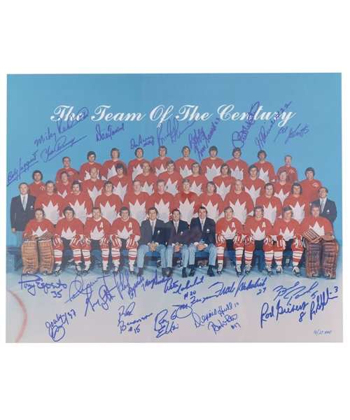 1972 Canada-Russia Series Team Canada Limited-Edition Team-Signed Photo by 27 (16" x 20") 
