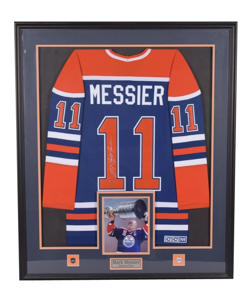 Mark Messier Signed Edmonton Oilers Jersey Framed Display