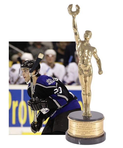 Luc Robitailles 2004 "Pro Hockey Comeback Player of the Year" Victor Award with His Signed LOA (19")