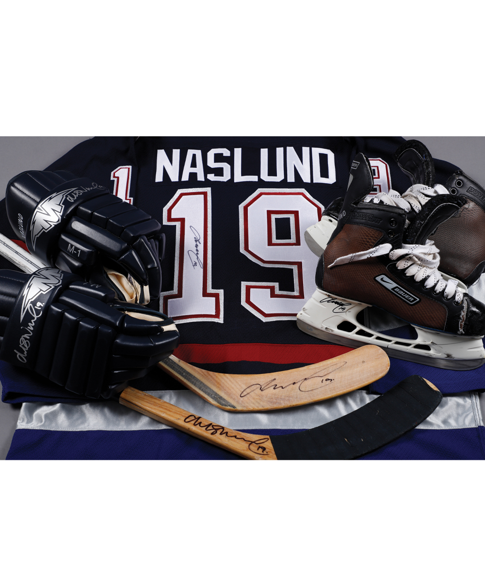 2007-08 Markus Naslund Canucks Game Worn Jersey - Team Letter