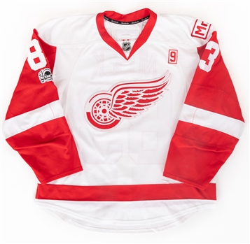 Superstar Game Gear, Vintage Hockey Cards Headline Classic Auctions Sale