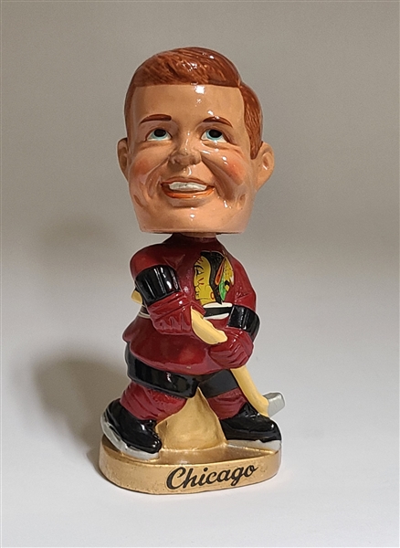 1967-68 Chicago Black Hawks Gold Base Nodder / Bobbing Head Doll
