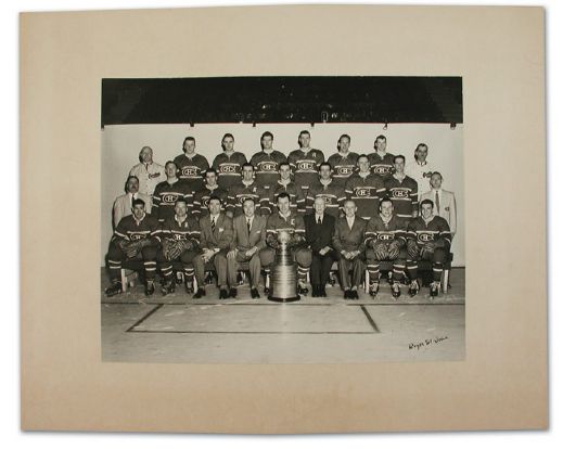 Jean Beliveaus Scarce 1955-56 Montreal Canadiens Team Photo (20" x 16")