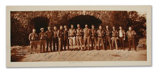 1928-29 New York Americans Panoramic Team Photo (7" x 17 1/2")