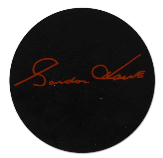 Scarce Vintage Puck With Gordie Howe’s Facsimile Autograph