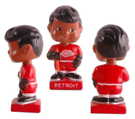 Odd Detroit Red Wings Mini Bobbing Head Doll