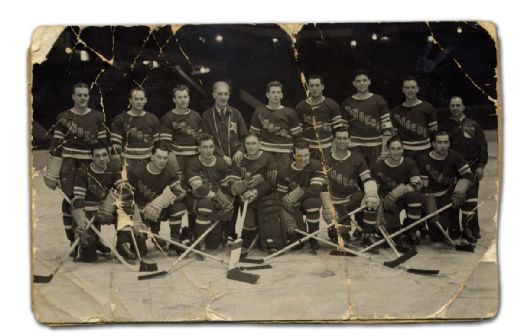 1938-39 New York Rangers Team Photo Postcard Signed by Alex Shibicky