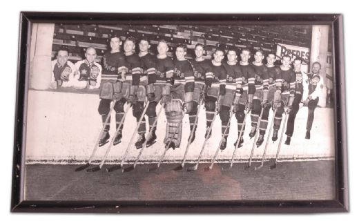 1940-41 Regina Rangers Framed Team Photo with Sugar Jim Henry