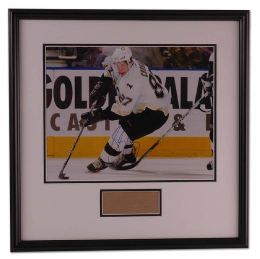Sidney Crosby Autographed Framed Pen’s Photo (21” x 21”)
