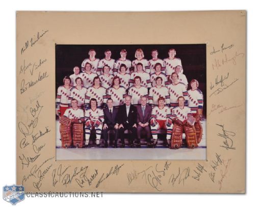 1972-73 New York Rangers Photograph Autographed by 25