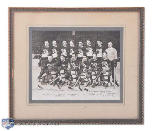 1929-30 Boston Bruins Framed Team Photo(12 1/2" x 14 1/2")