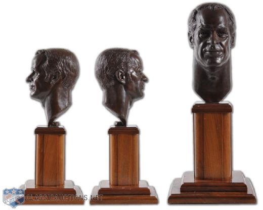 1970s WHA Gordie Howe Trophy Bronze Sculpture (17 1/2")