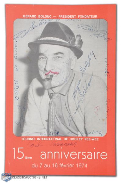 Wayne Gretzky Signed 1974 Quebec Pee Wee Tournament Program