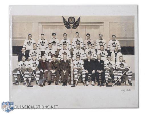1941-42 Stanley Cup Champions Toronto Maple Leafs Team Photo By Alexandra Studio (11" x 14")
