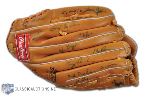 1986 New York Yankees Rawlings Glove Autographed by 23 Including Mattingly, Henderson & Winfield