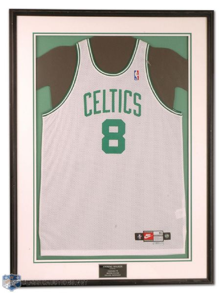 Antoine Walker Signed Boston Celtics Game-Worn Jersey Framed Display (4 x 3)