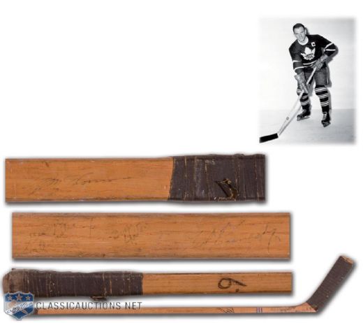 Ted Kennedys 1952-53 Toronto Maple Leafs Game Used Stick Signed by 13,<br> Including Kennedy, Horton and Armstrong