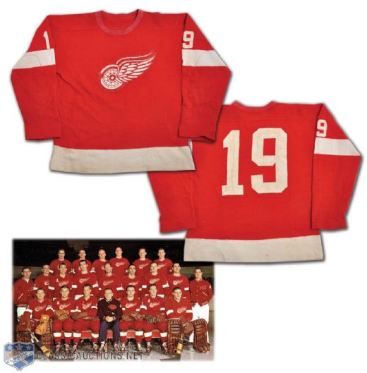 Detroit Red Wings 1958-1962 #19 Game-Worn Wool Jersey