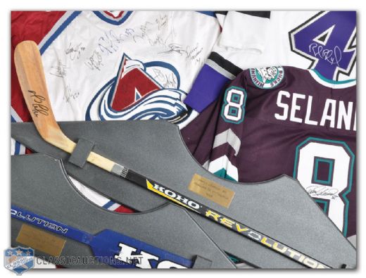 Stars Signed and Team-Signed Jersey and Stick Collection of 10 Featuring Lemieux, Roy and Sakic