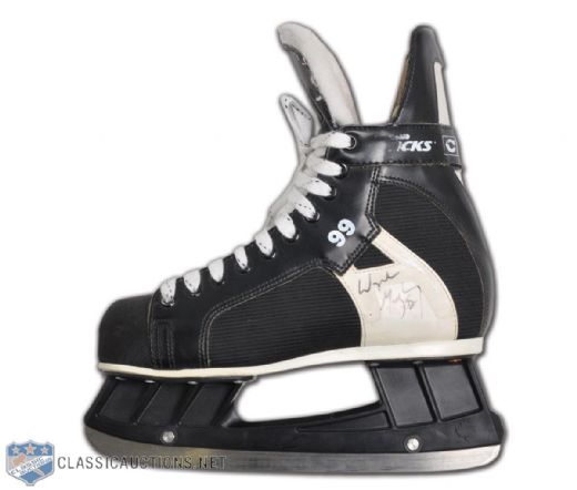 Wayne Gretzkys Signed CCM Game-Worn Skate